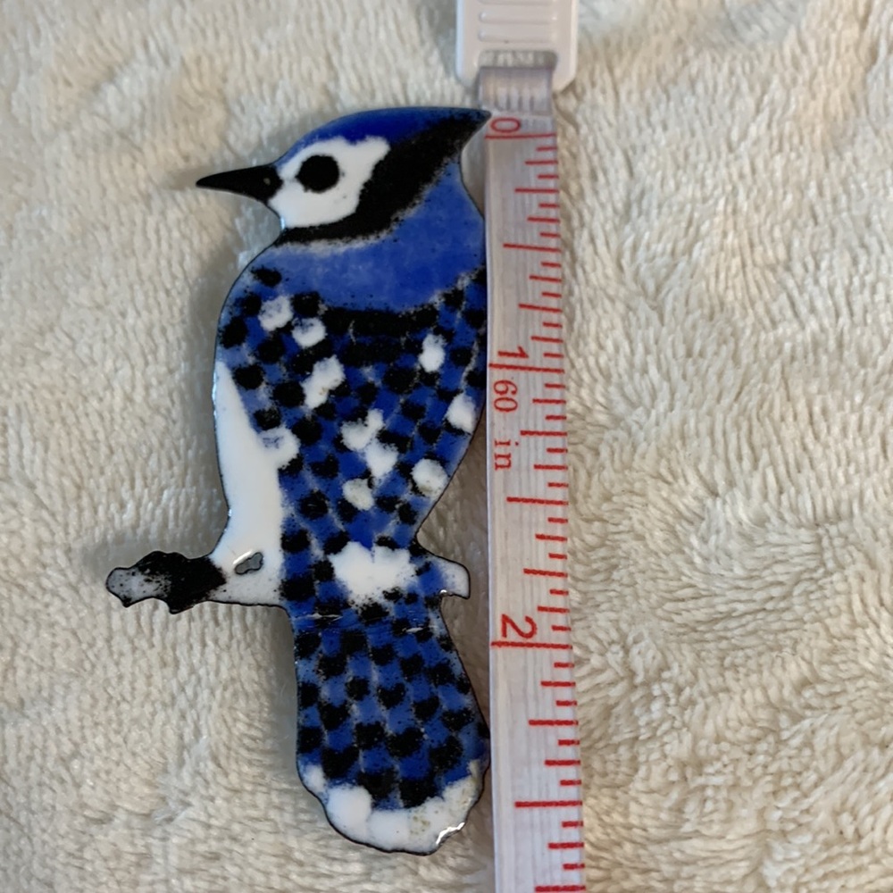 Beautiful Enameled Metal Blue Jay Brooch/Pin in Blue, Black and White - Picture 3 of 4